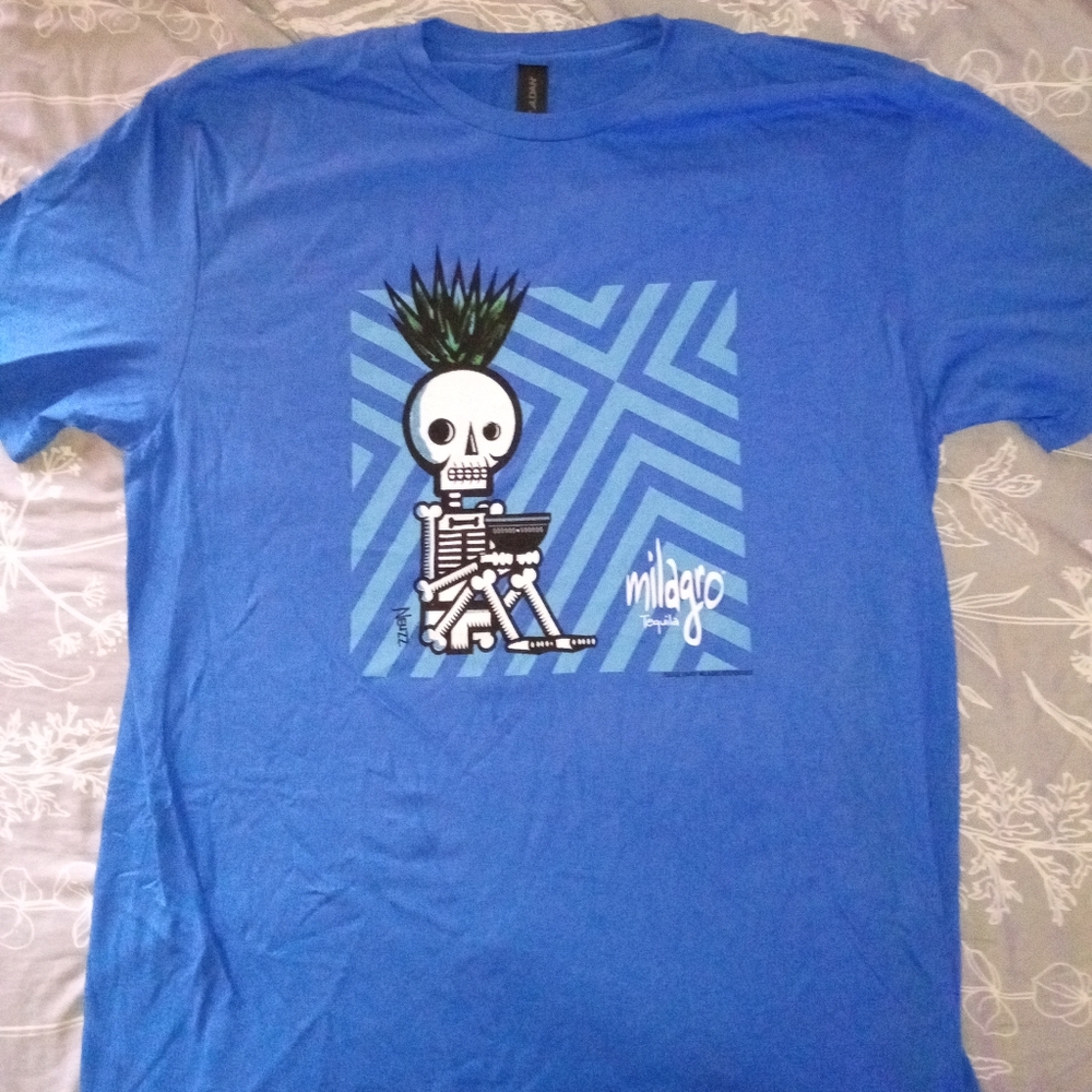 Mildagro tequila shirt & glasses